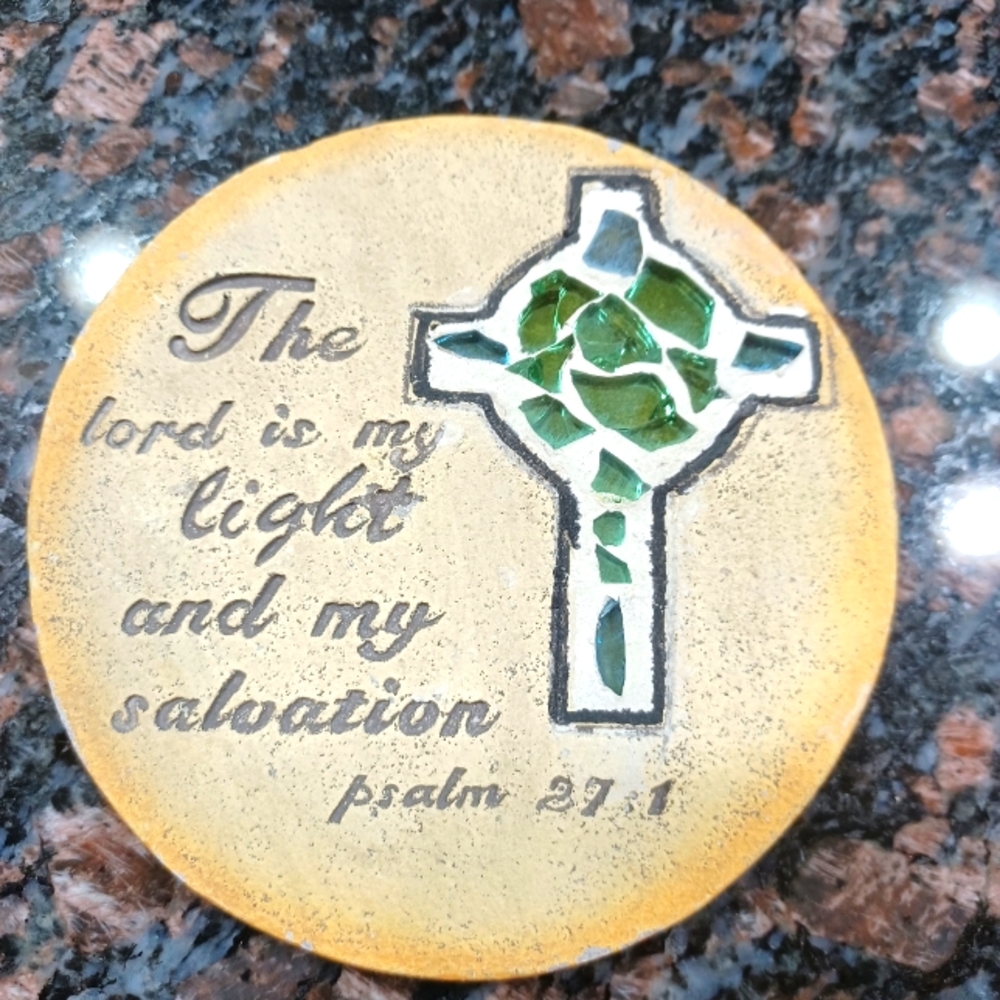 VINTAGE WALL ART ,STONE PLAGUE INDOOR/OUTDOOR